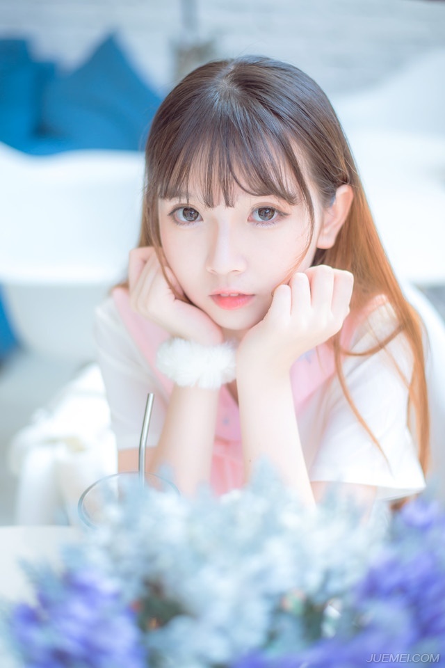 “但确实难受。”小乔摇了摇头，有些委屈。
